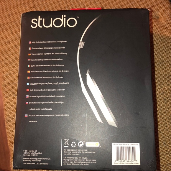 Beat Headphones - Picture 2 of 6